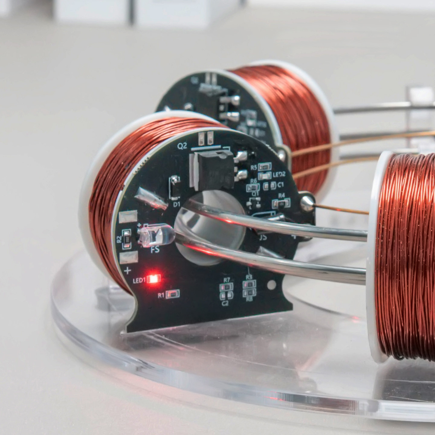 Electromagnetic coil accelerator 6-group coil perpetual motion machine model - Image 3